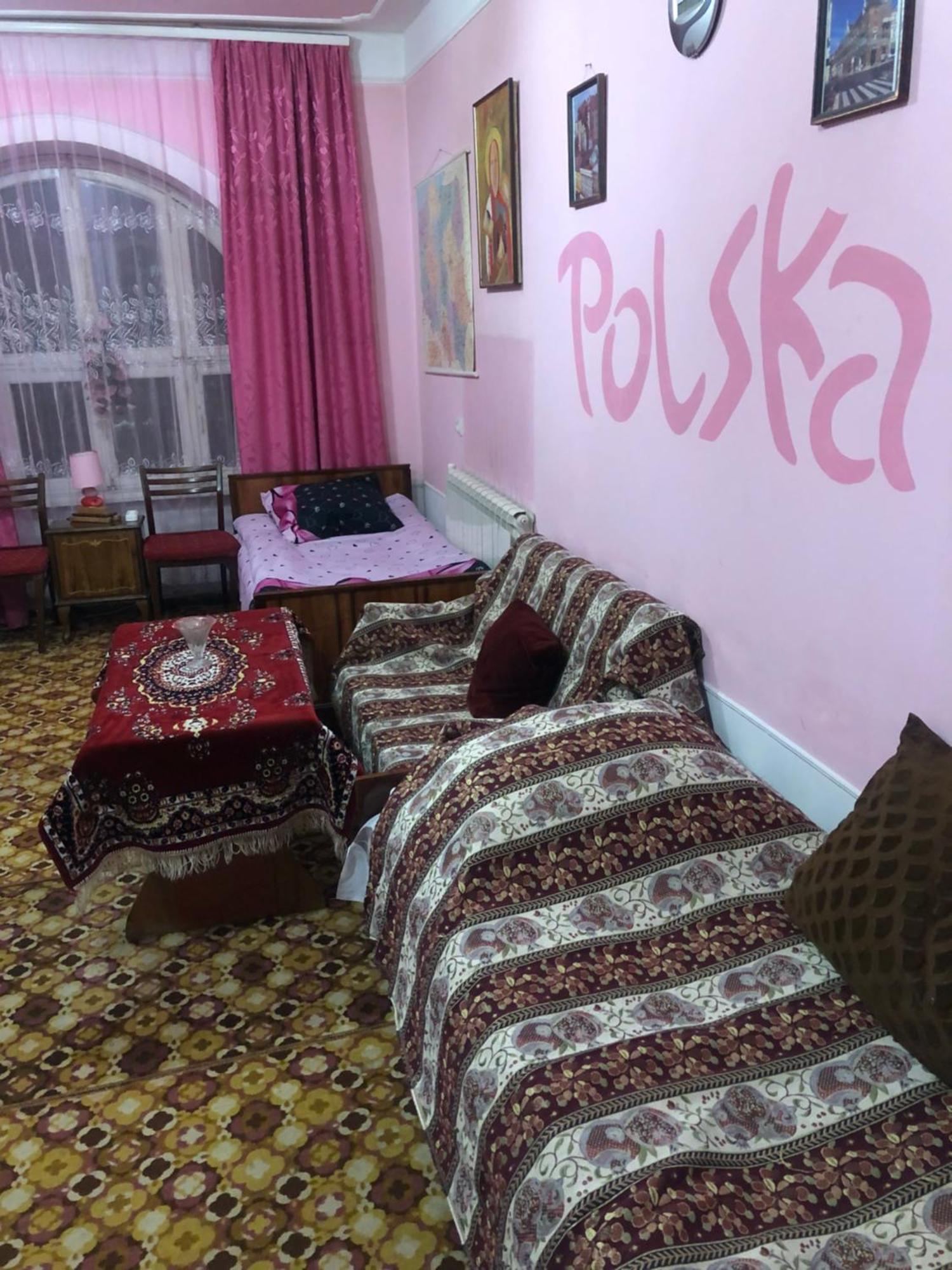 Guest House Dompolski 久姆里 外观 照片
