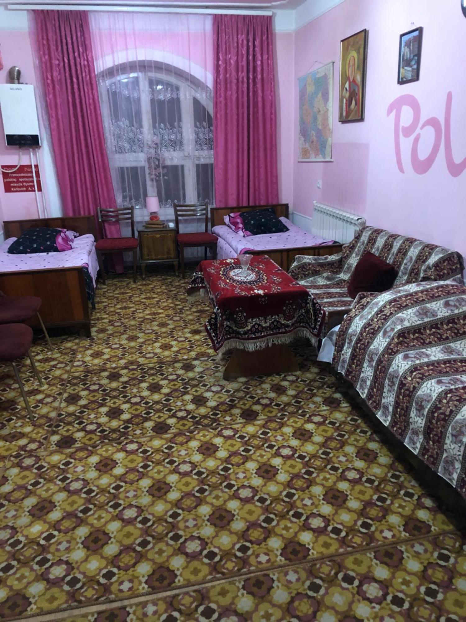 Guest House Dompolski 久姆里 外观 照片