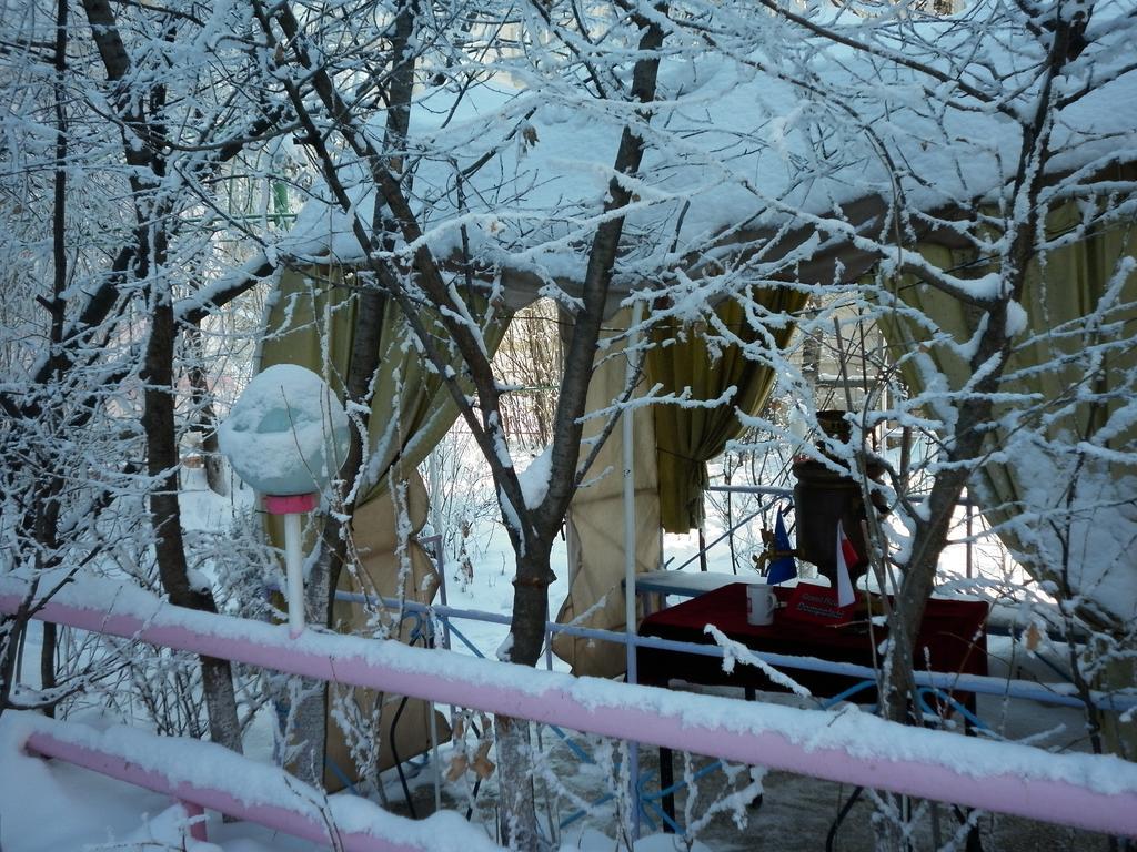 Guest House Dompolski 久姆里 外观 照片